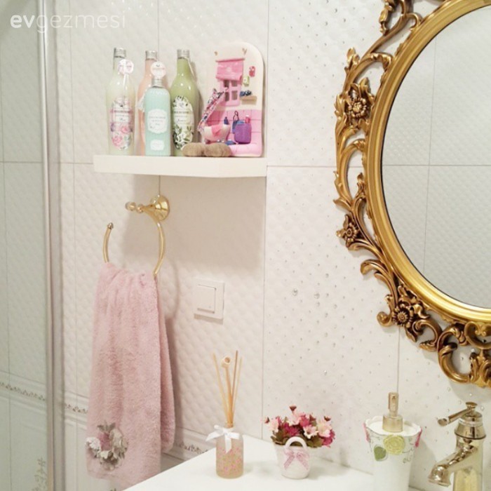 Beyhan hanımın pastel pembe, mavi ve yeşillerle country stil evi.