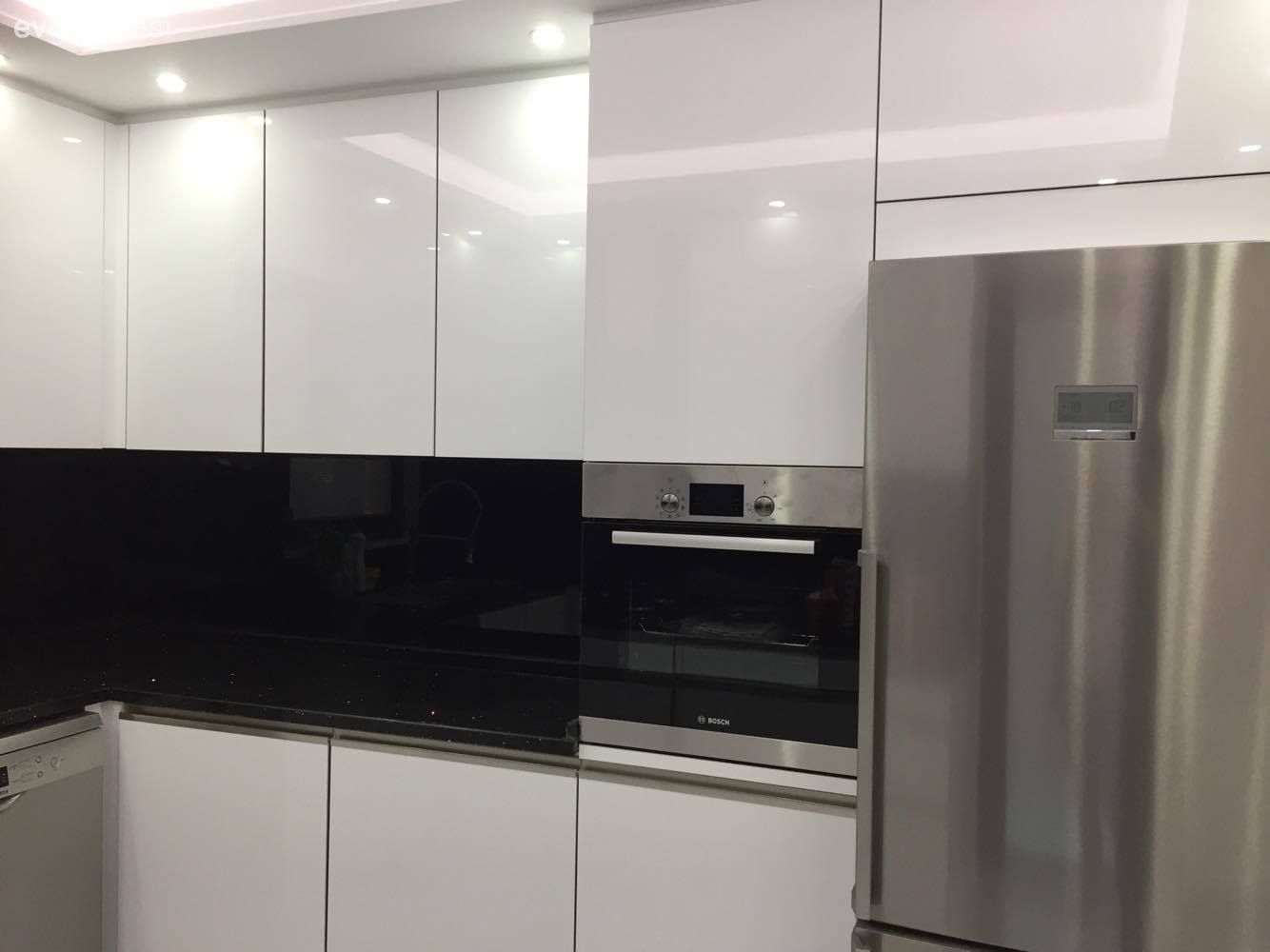 Beyaz mutfak, Mutfak, Siyah- Beyaz