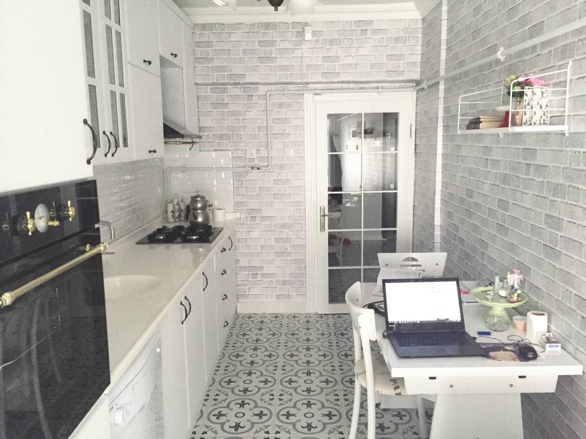 Kübra hanımın anısı olan eşyalarla kimlik kazanan Fransız country evi.