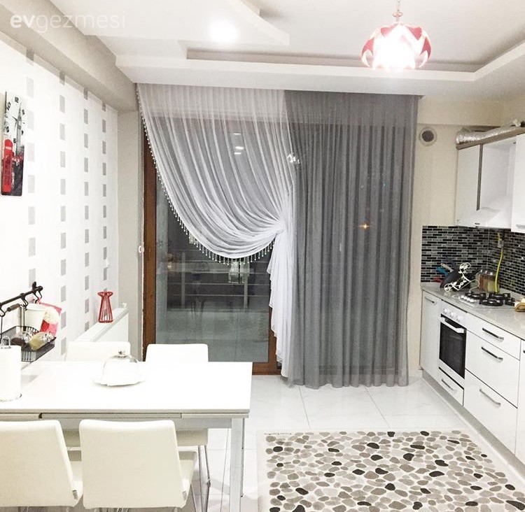 Açık renkler, sade ve zarif bir stil: Gülçilem hanımın yeni evi..