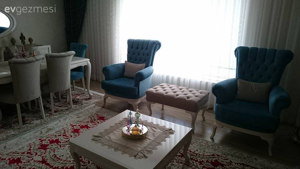 Seval hanımın farklı stilleri uyum içinde beraber kullandığı evi..