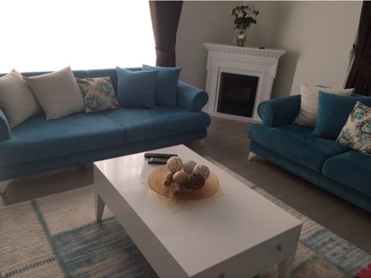 Çiğdem hanımın mavi ve beyaz uyumunda sakin ve şık evi..