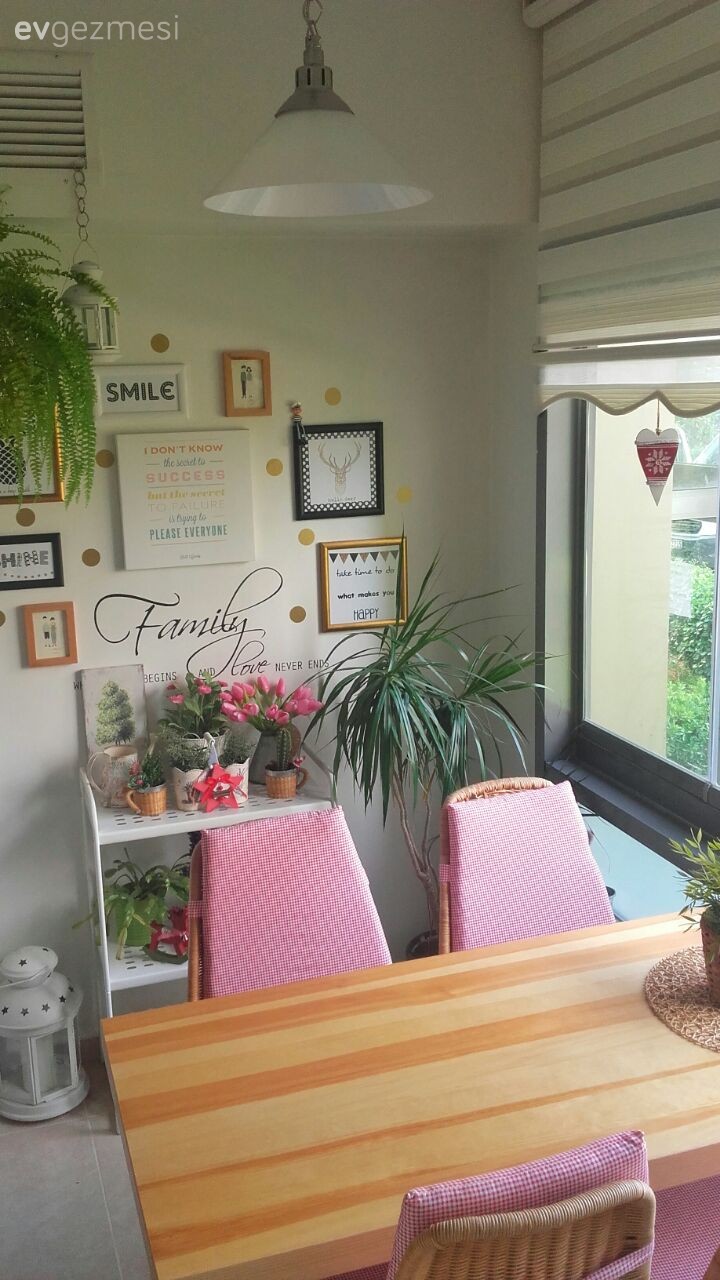 Burcu hanımın doğal ve sıcak bir havası olan, harika evi..