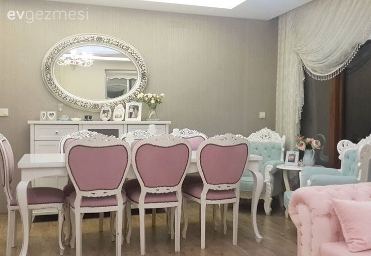 Eskilere yeni hayat vererek, evini dönüştüren Semra hanımdan kareler..