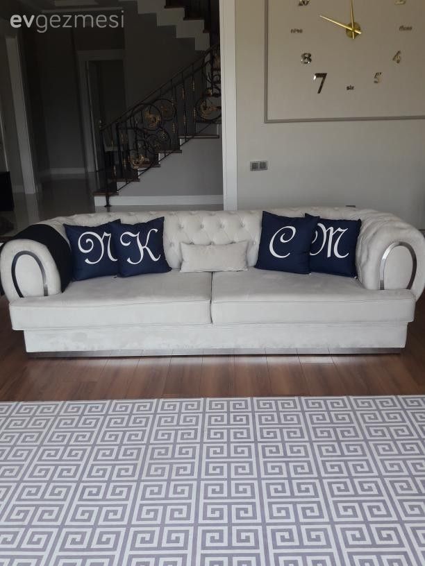 Salon, Kırlent, Halı, Lacivert, Duvar saati, Aynalı saat