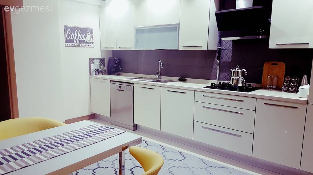 Beyaz mutfak, Siyah- Beyaz, Mutfak, Modern mutfak, Mutfak halısı, Mutfak masası