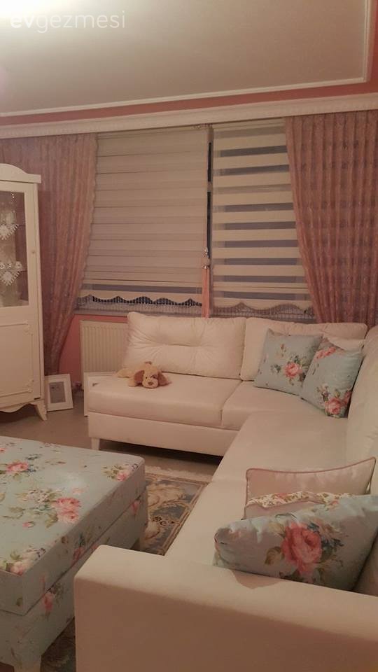 Çiçekli desen, Köşe koltuk, Mavi, Perde, Salon, Kırlent