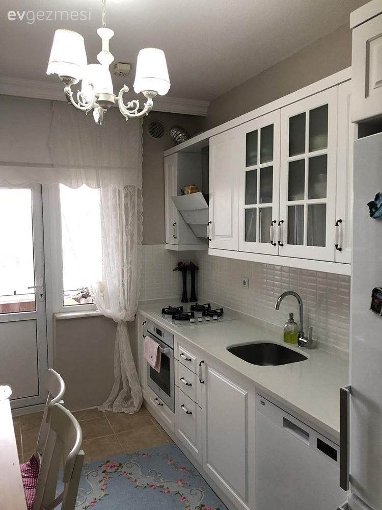 Abartıdan uzak, keyifli bir dekor. Kübra hanımın tatlı evi.