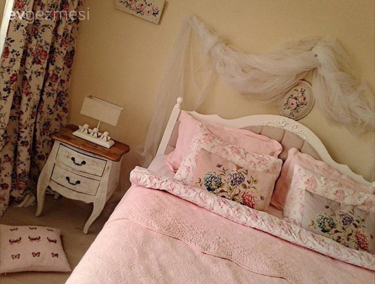 Özge hanımın dekoratif objelerle kişiselleşen sıcak ve keyifli evi..