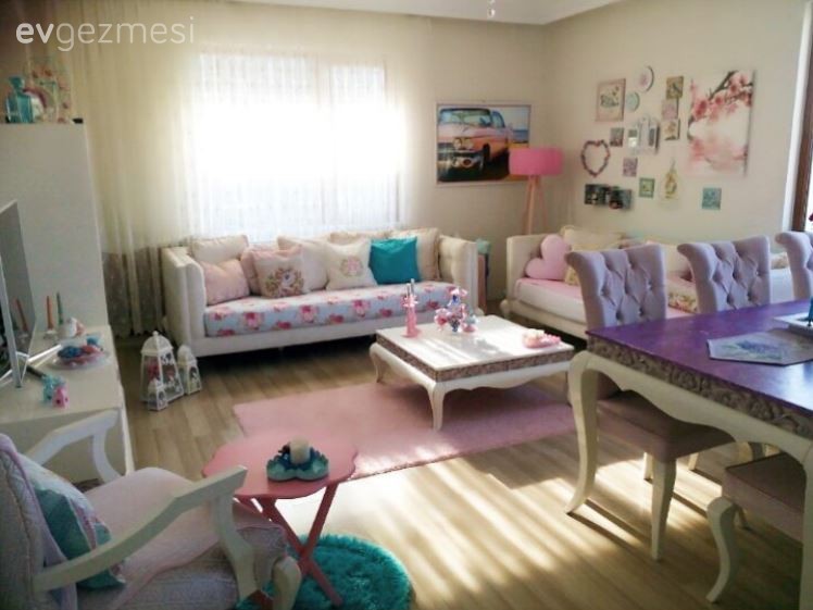 Dilara hanımın tatlı ve enerjik evi..