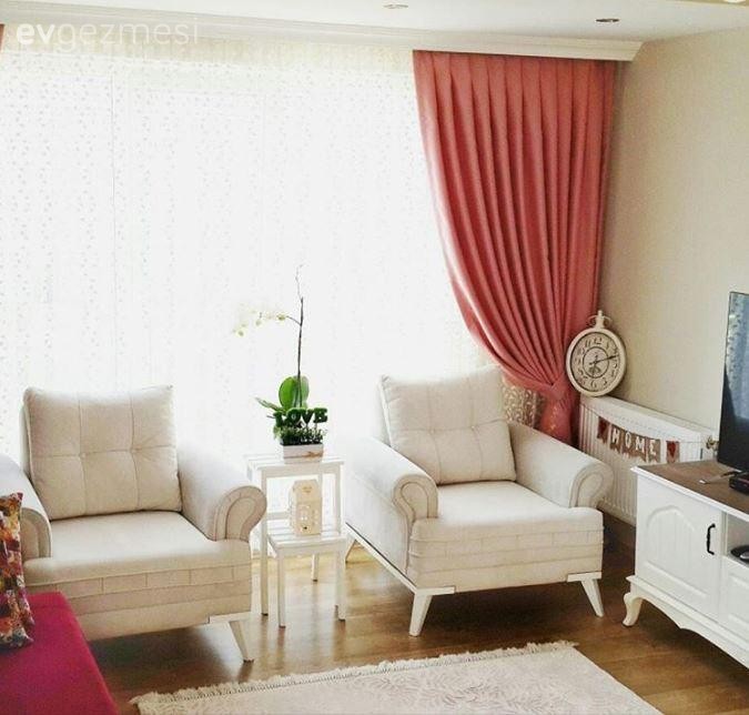 Tuğba hanım odağında fuşya renkle zarif ve aydınlık evi..