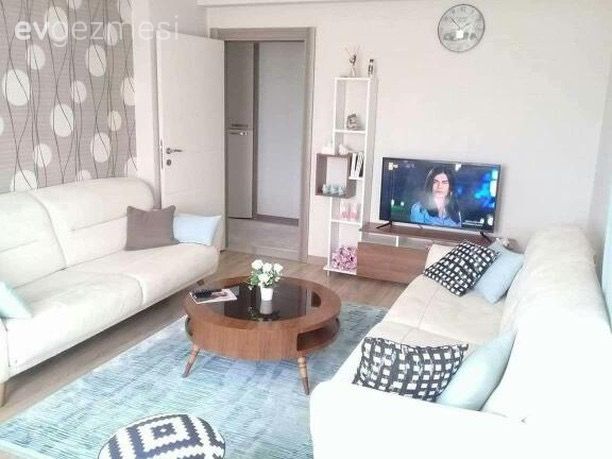 Biraz desen, biraz renk ile şimdi çok daha neşeli. Fethiye hanımın yeni dekoru..