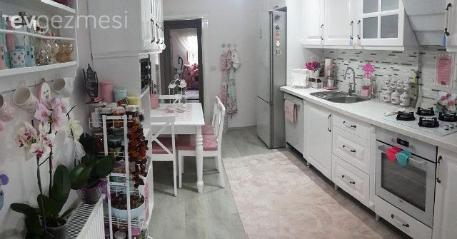 Mutfak masası, Mutfak, Beyaz mutfak, Halı, Mutfak halısı