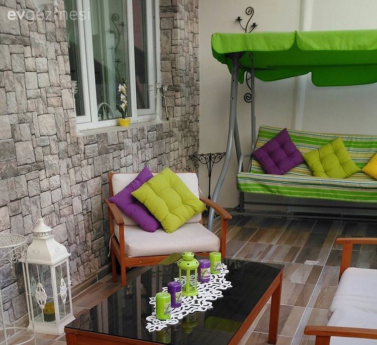 Dilek hanımın renkli balkonu..