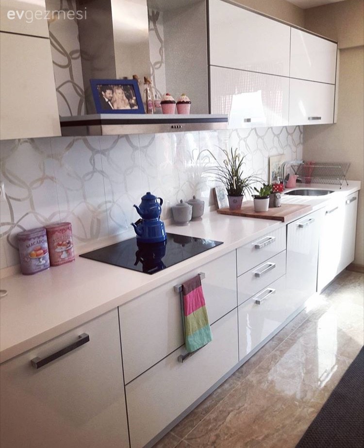 Pınar hanımın 30 yıllık mobilyaları değerlendirdiği nostaljik evi..