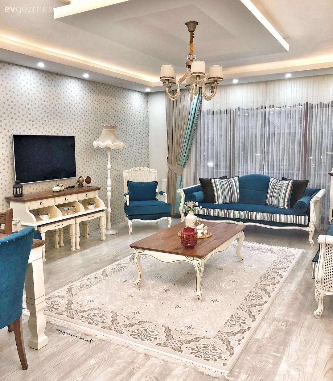 Öncesi&Sonrası: Renkleriyle Beraber Havası Da Değişen Bir Salon