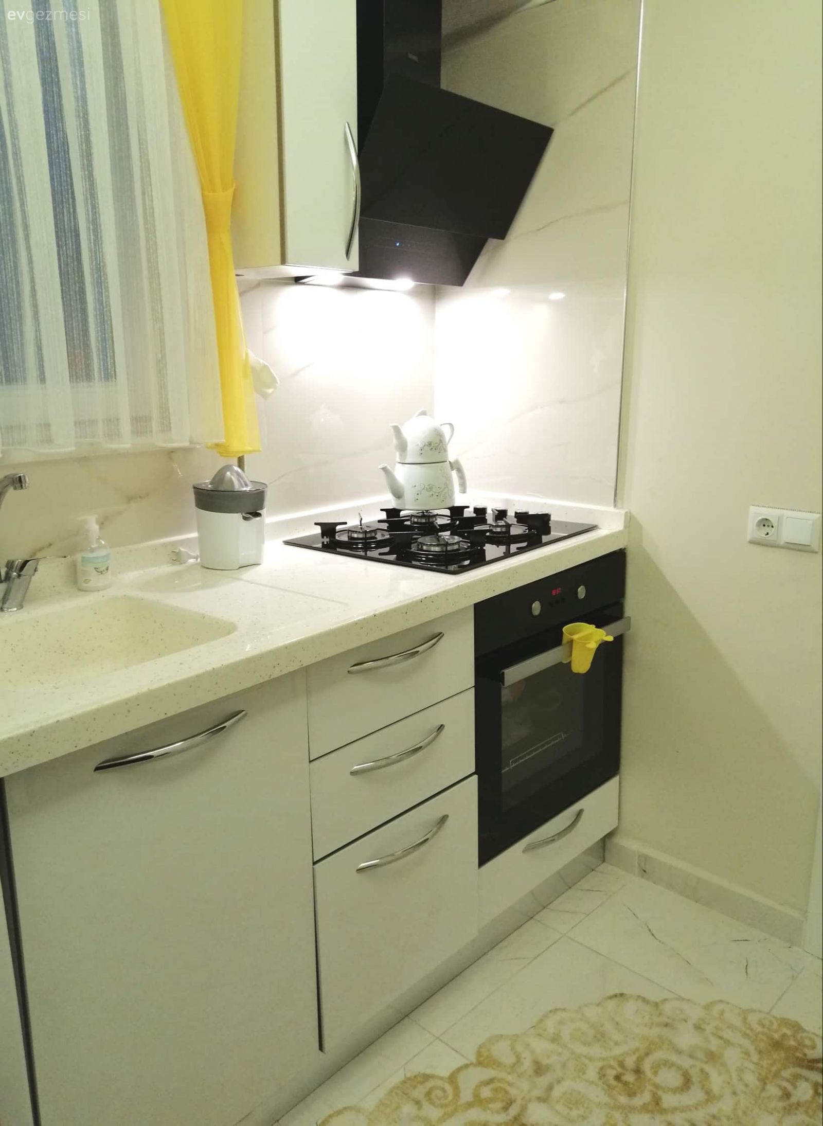 Beyaz mutfak, Mutfak, Cam Ankastre