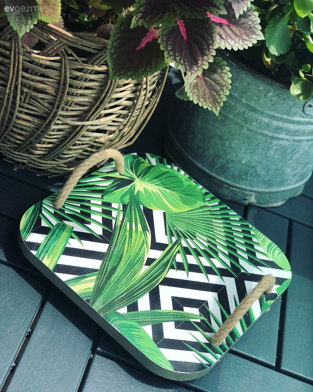 Kendin Yap, Tepsi boyama, Sunum