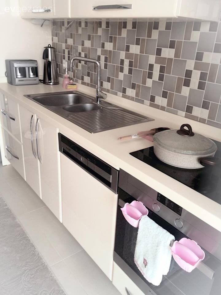 Duygu hanımın country stilin hakim olduğu, zarif ve ince ruhlu evi.