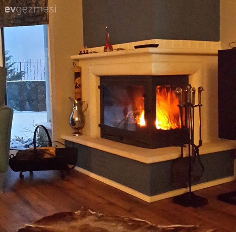 Mavi, Salon, Şömine