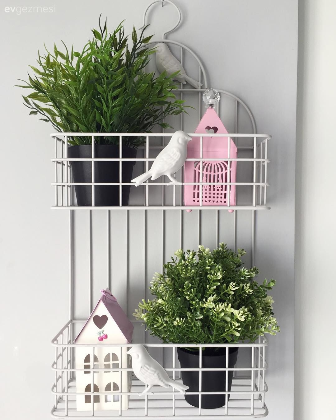 Sakin renkler, kişisel dokunuşlar. Mine hanımın konforlu ve keyifli evi..