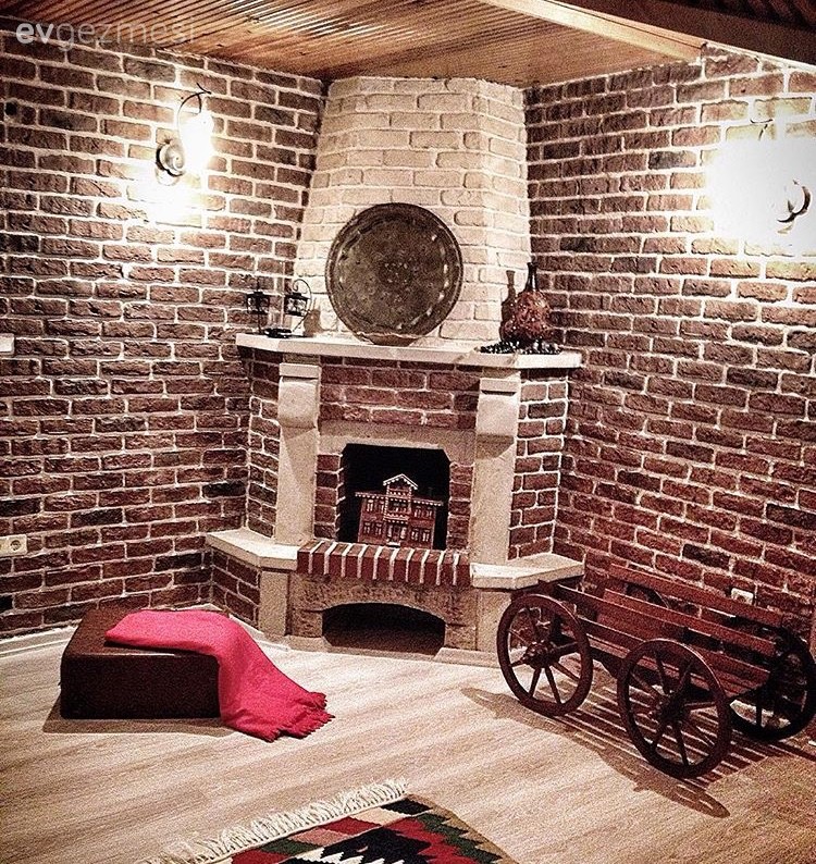 Dekorasyona Sıcacık Dokunuş: Şöminelerle Dekore Edilmiş Evler