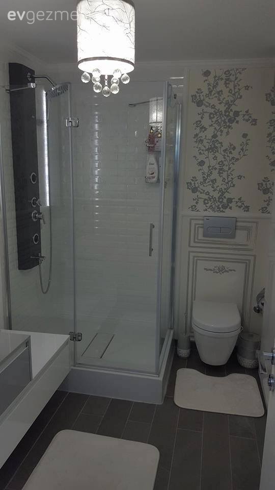 Banyo, Duvar kağıdı