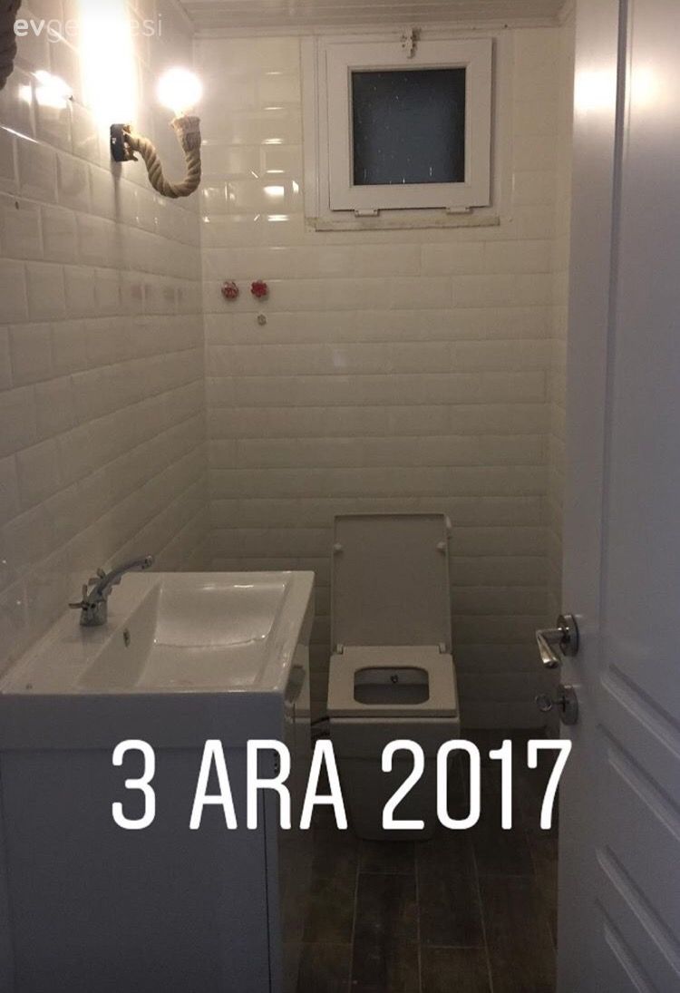 Bir tadilat hikayesi. Harika bir uyum, sade ve şık dekor..