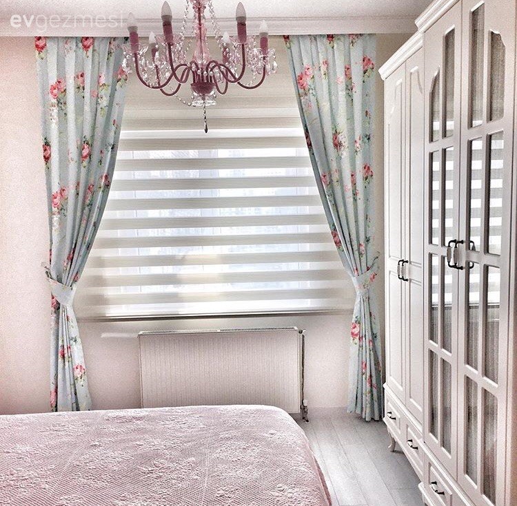 Sevcan hanımın beyaz ve mor uyumunda, sofistike evi.