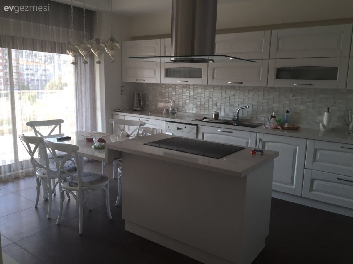 Beyaz mutfak, Mutfak, Ada mutfak