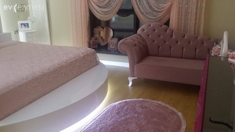 Halı, Pembe, Perde, Yatak Odası