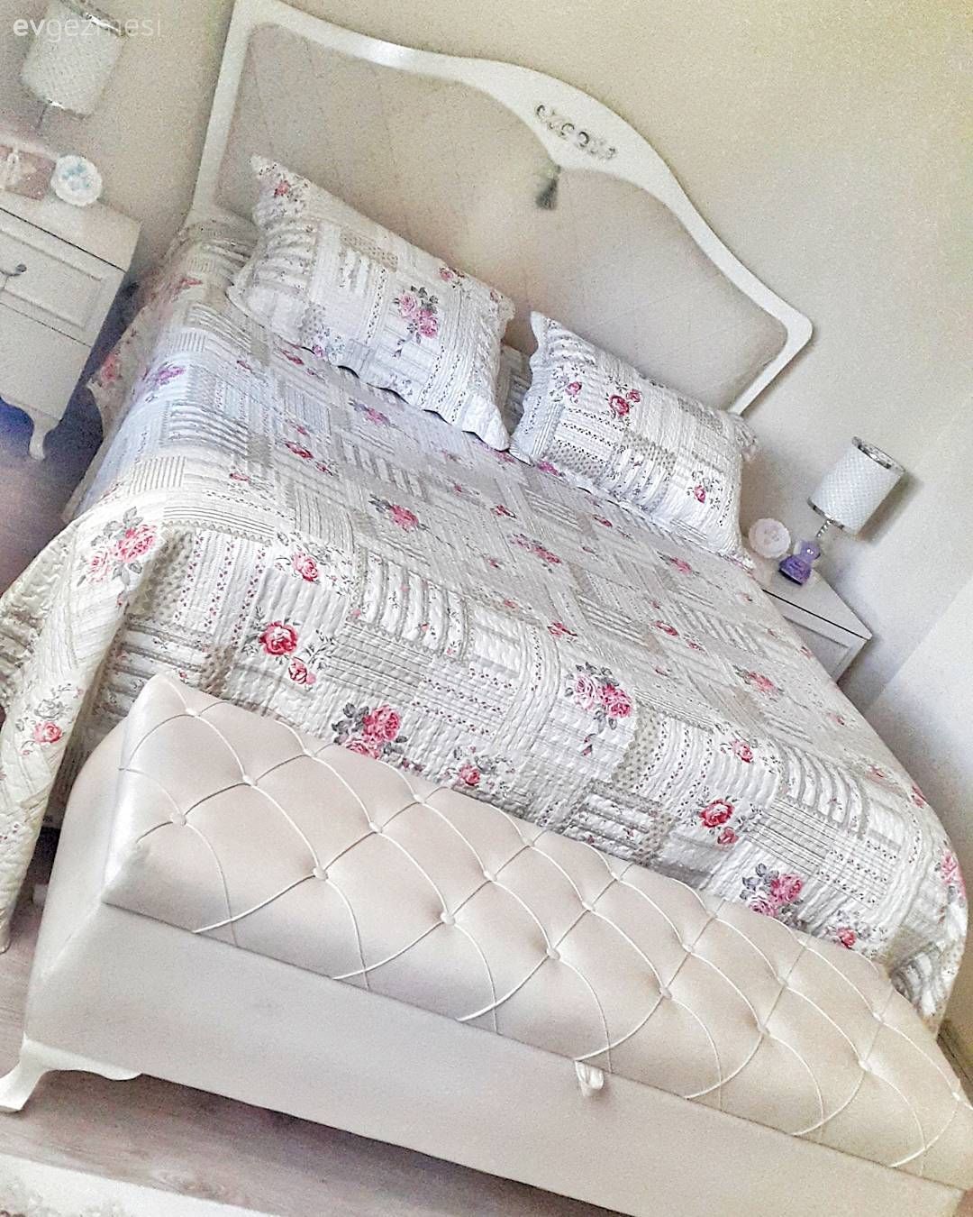 Yatak Odası, Yatak örtüsü, Puf