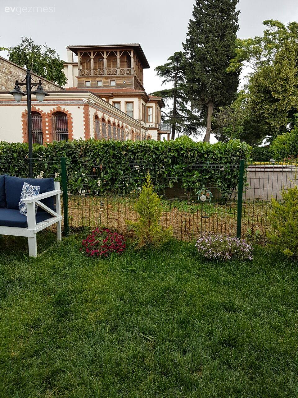 Eski konakta nostaljik yaşam. Nükhet hanımın yeni dekore ettiği bahçesi..