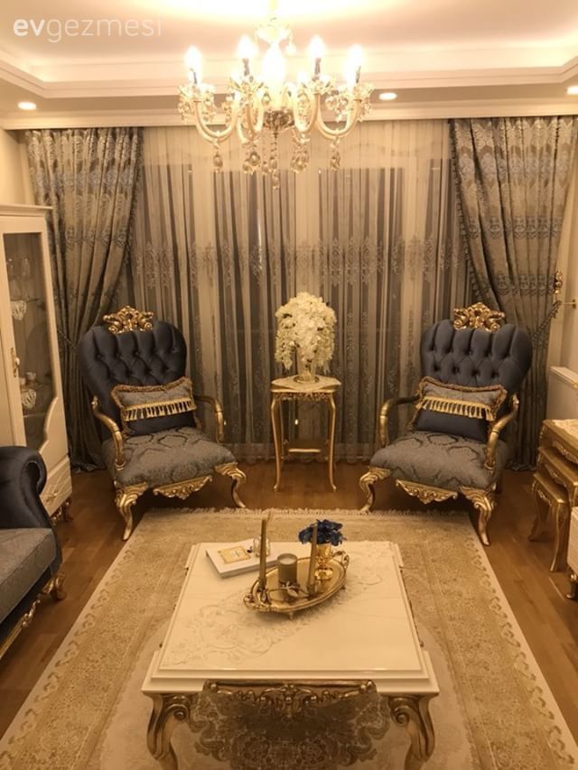 Klasik mobilyalar, göz alıcı aksesuarlar. Büşra hanımın şık salonu.