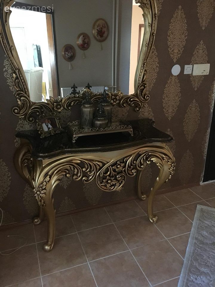 Antre, Ayna, Dresuar, Duvar kağıdı