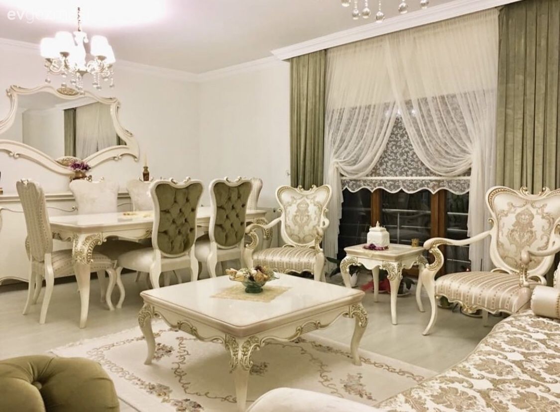 Bu Trabzon Evinin Salonunda Klasiğe Taze Bir Dokunuş