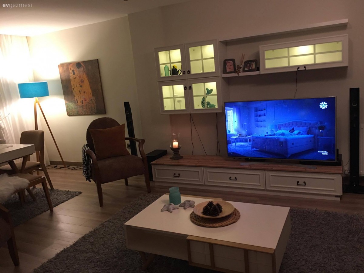 Aydınlatma, Berjer, Halı, Orta sehpa, Salon, Tv ünitesi