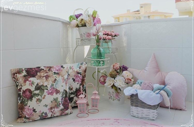 Balkon, Dekoratif Objeler