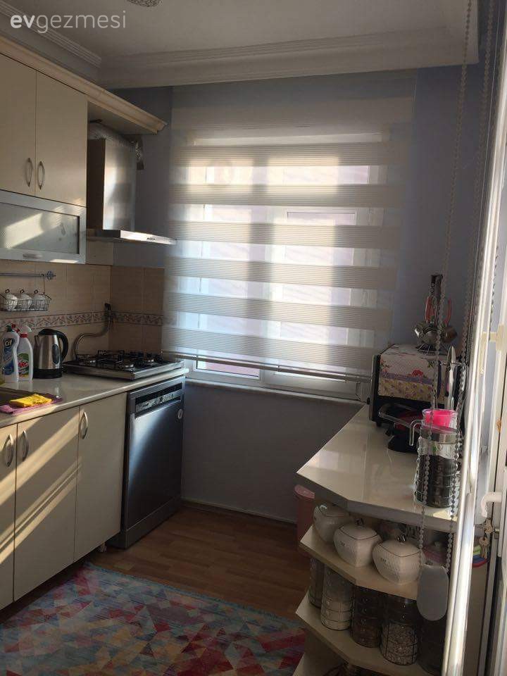 Meryem hanımın renkleri doyasıya kullandığı kır evi (country) stil evi