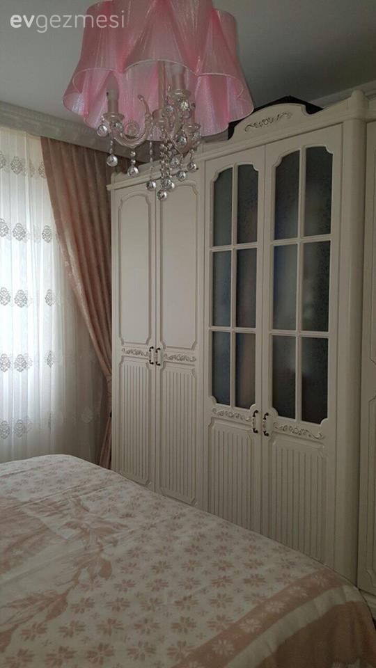 Country, Pembe, Yatak Odası