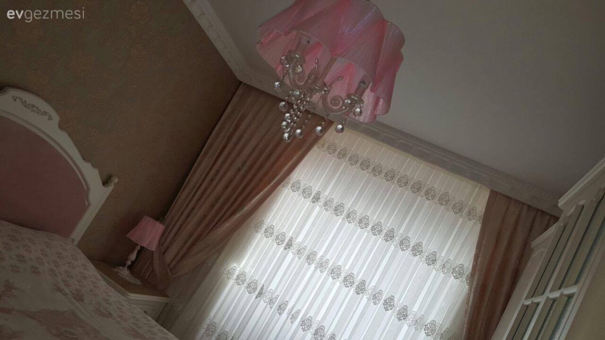 Avize, Fon perde, Pembe, Perde, Yatak Odası, Aydınlatma