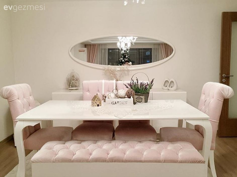 Sevkan hanımın aydınlık renklerin hakimiyetinde şık ve modern evi..