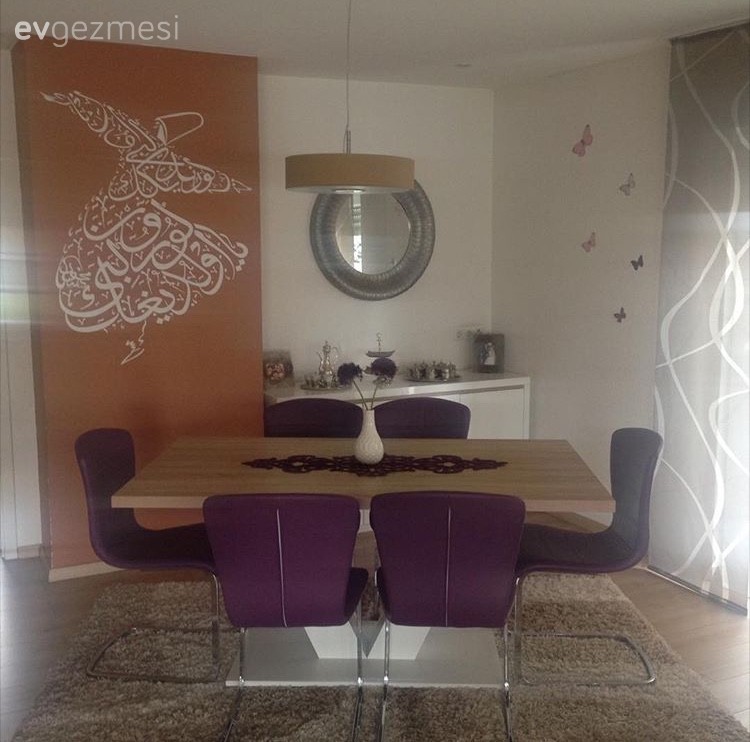 Ayna, Duvar dekorasyonu, Halı, Konsol, Mor, Salon, Yemek Odası