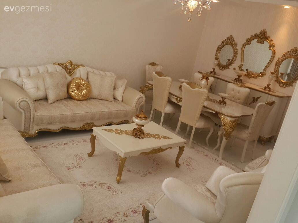 Altın, Ayna, Halı, Orta sehpa, Salon