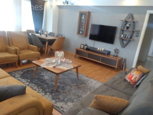 Güneş hanımın doğal dokularla sıcak ve keyifli salonu..