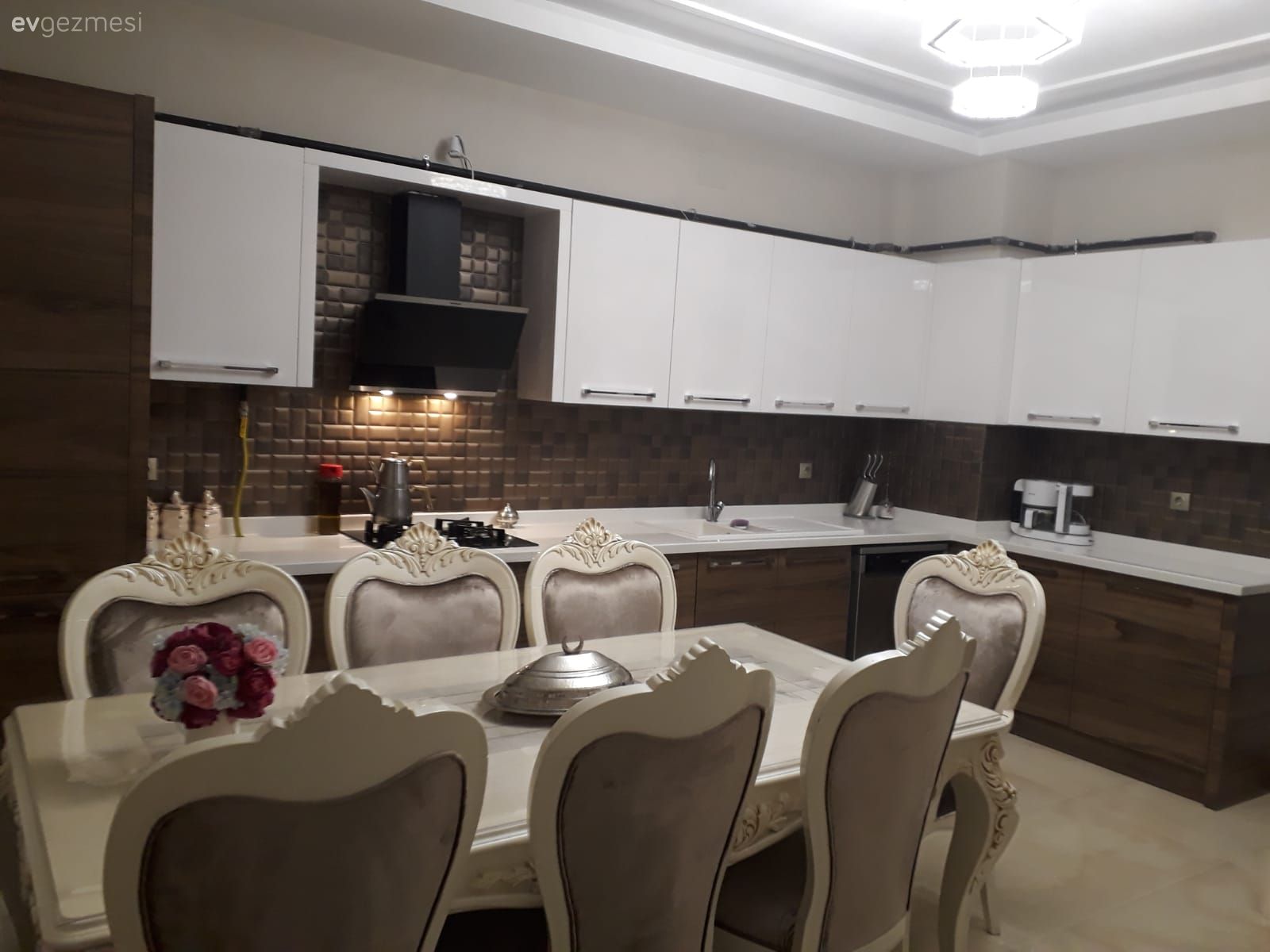 Mutfak masası, Mutfak, L-tipi mutfak, Tezgah arası seramik