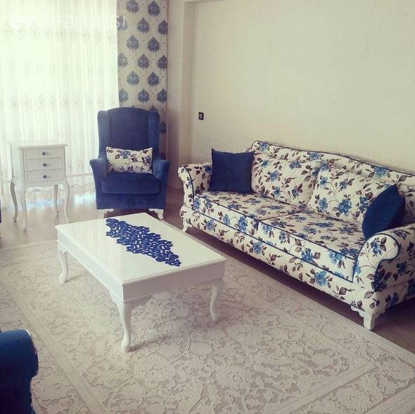 Çiçekli desen, Halı, Mavi, Perde, Salon, Sehpa