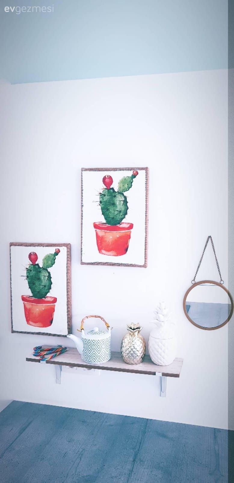 Sakin renklere eğlence katan dokunuşlar. Sade ve neşeli bir ev..