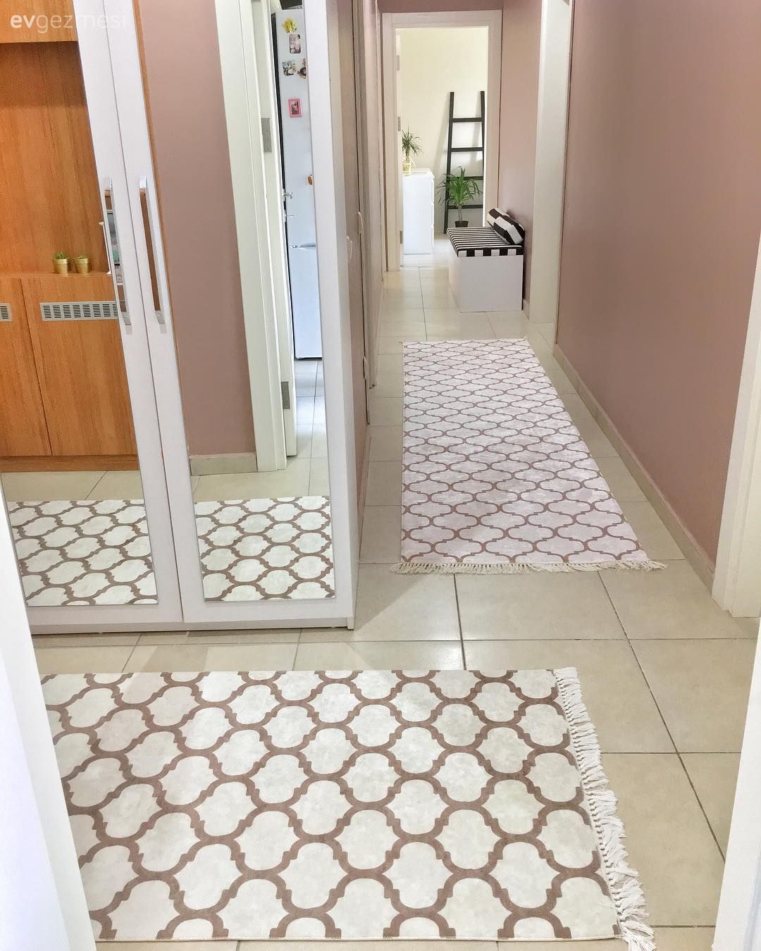 Pembe duvar, Pembe, Vestiyer, Antre, Hol, Geometrik desen, Halı, Yolluk