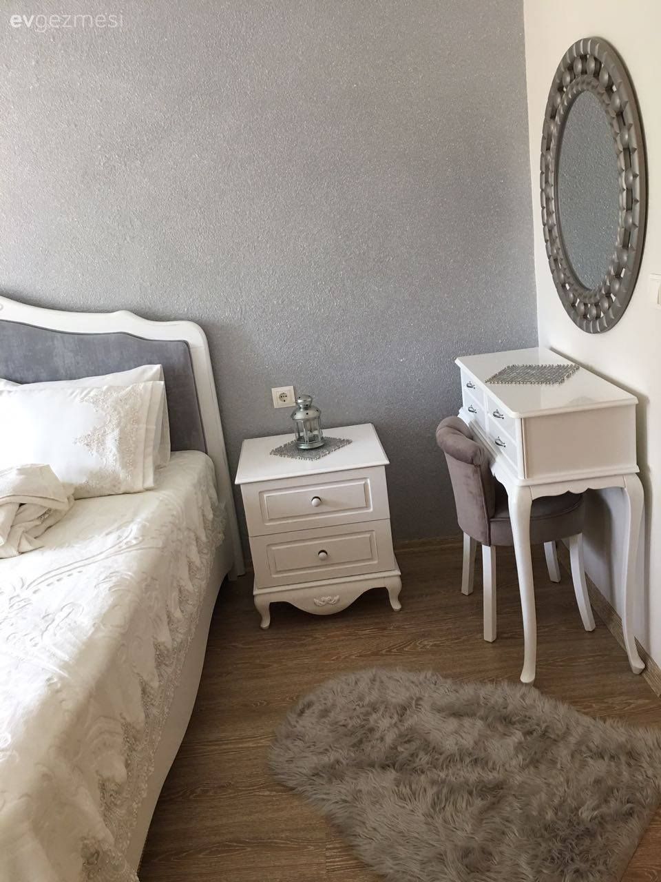 Country, Gri, Yatak Odası